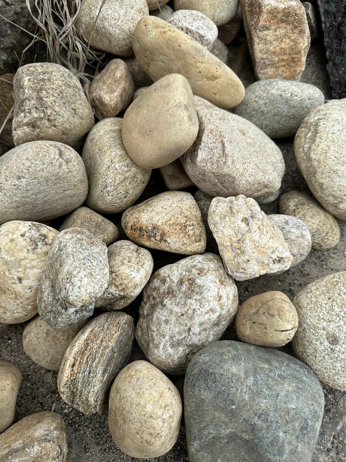 Rocky River Rounded Rocks 4-10